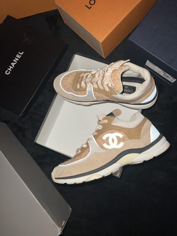 Chanel Trainer (US 9) - Image 3