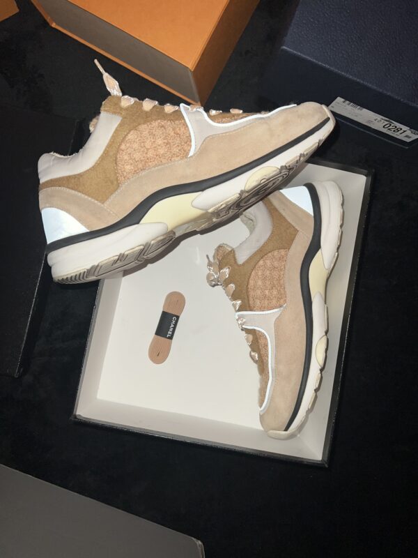 Chanel Trainer (US 9) - Image 8
