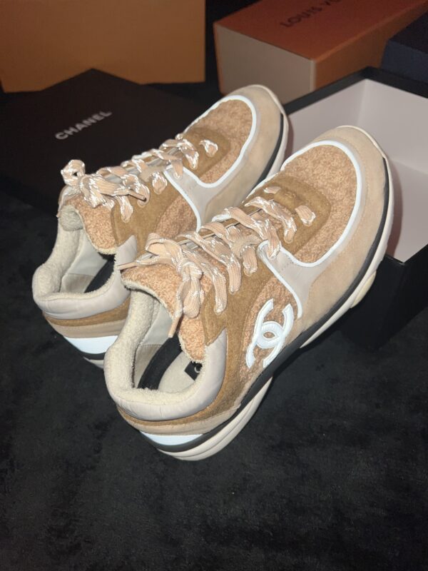 Chanel Trainer (US 9) - Image 11