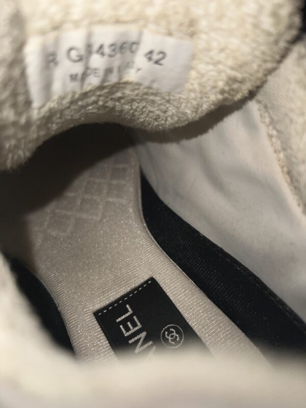 Chanel Trainer (US 9) - Image 17