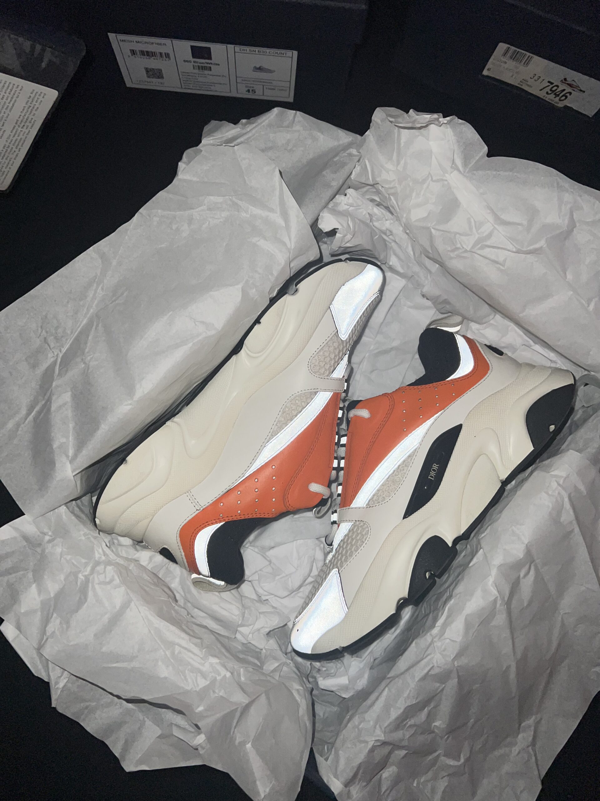 Christian Dior B22 (US 7) - Image 2