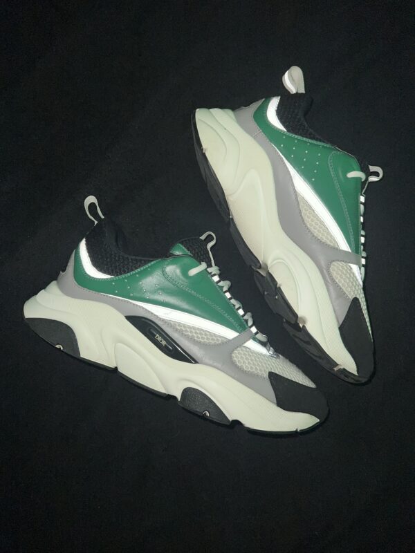 Christian Dior B22 (US 11)