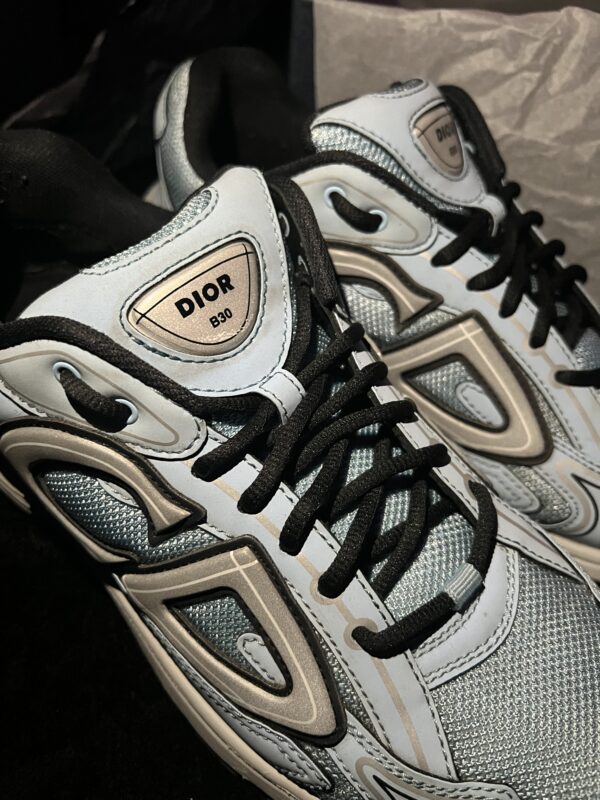 Christian Dior B30 (US 11) - Image 11