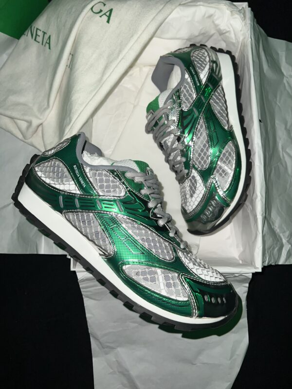 Bottega Veneta Orbit (US 10)