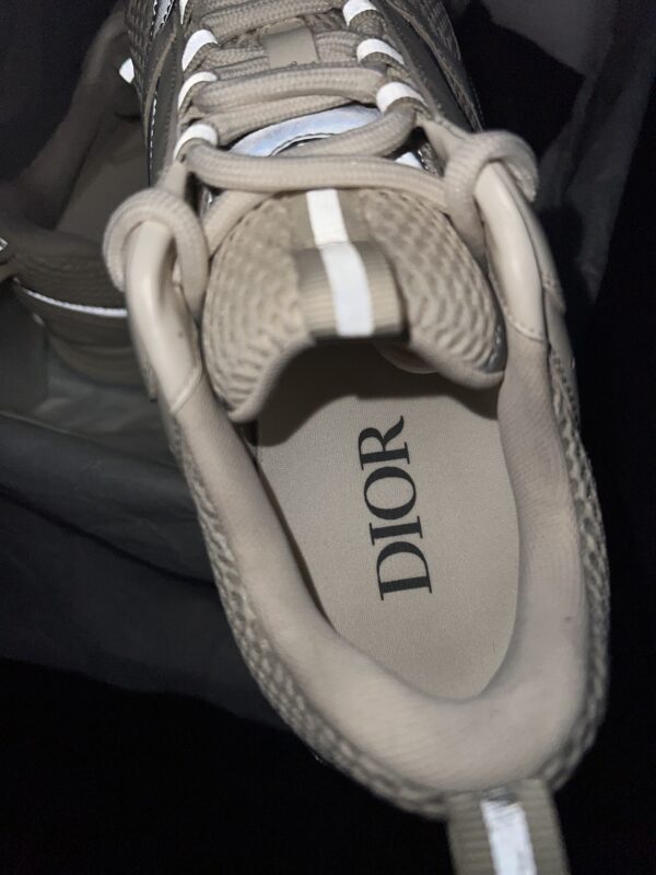 Christian Dior B22 (US 9) - Image 15