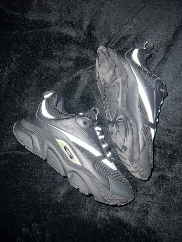 Christian Dior B22 (US 9)