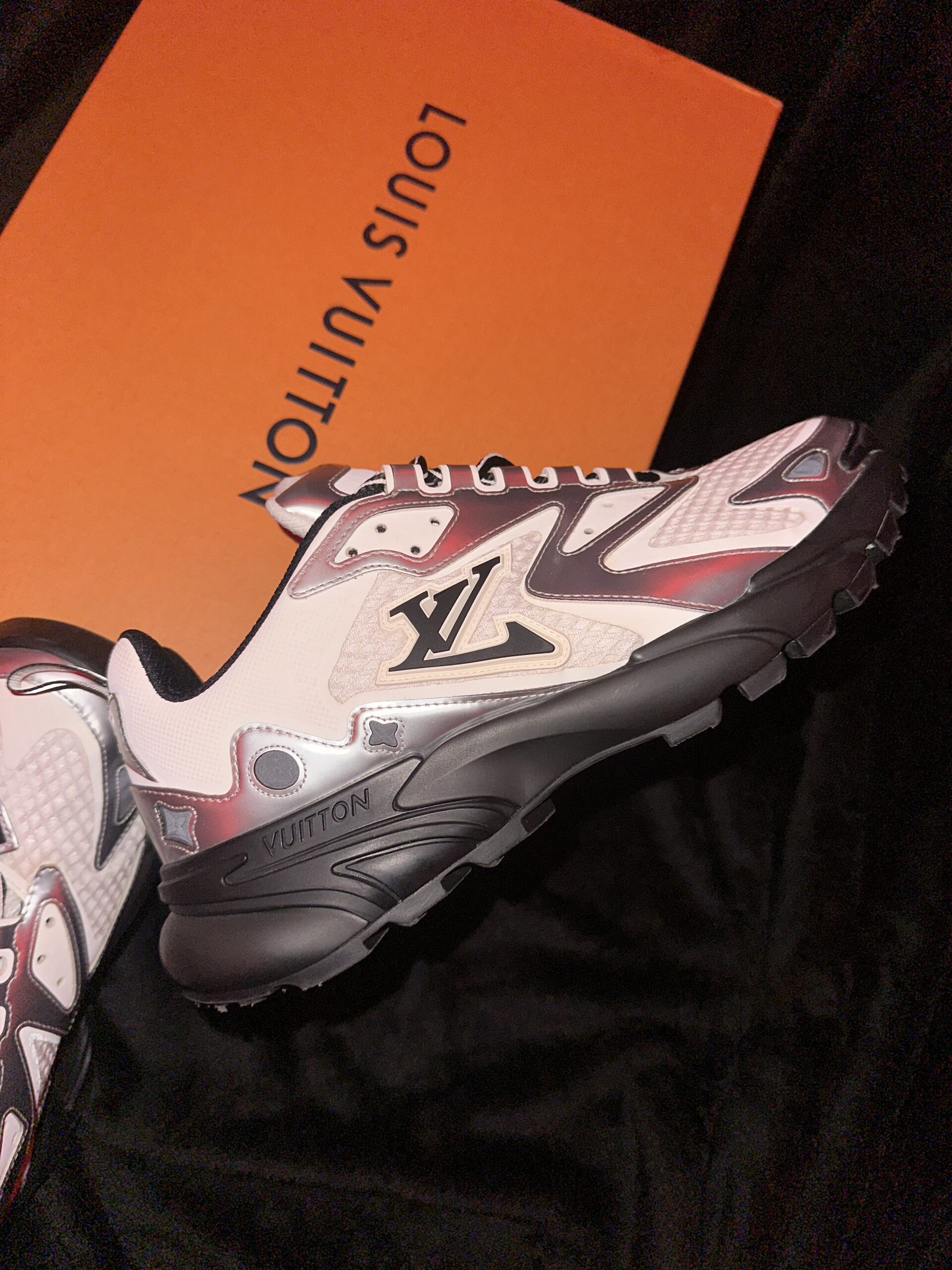 Louis Vuitton Tatic (US 8.5) - Image 8