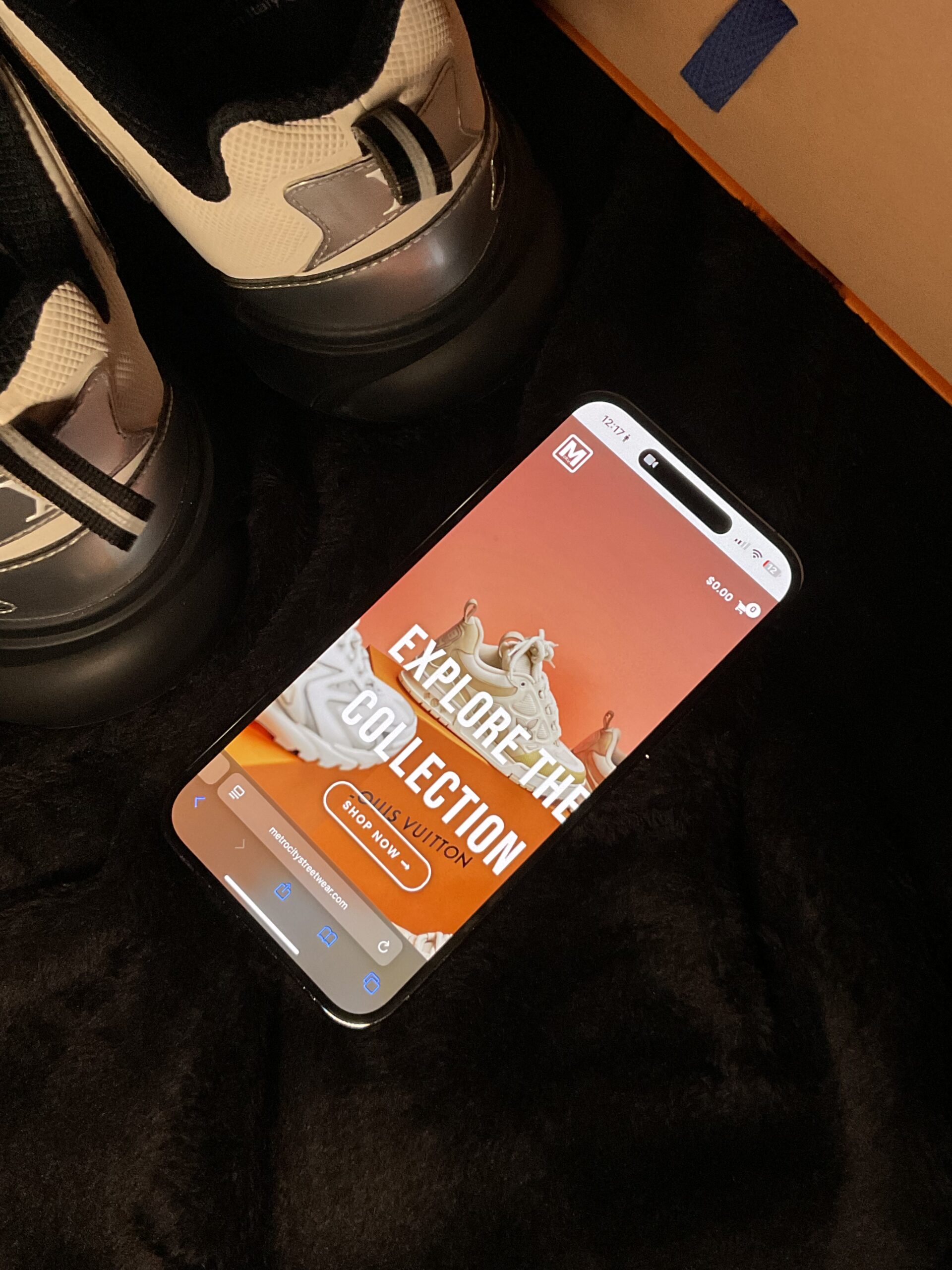 Louis Vuitton Tatic (US 8.5) - Image 15