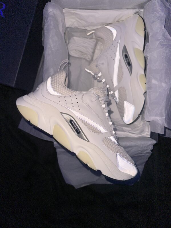 Christian Dior B22 (US 8)