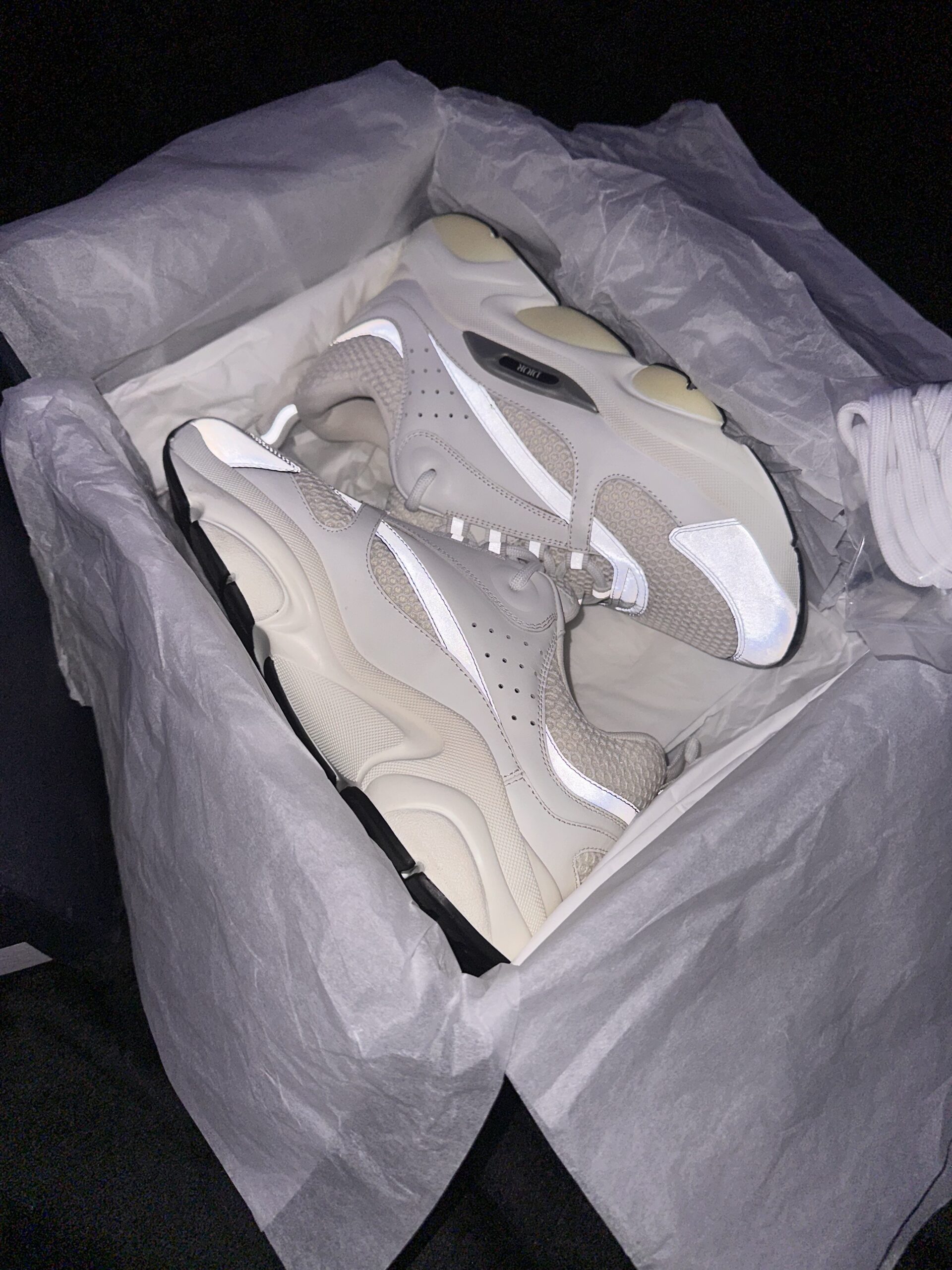 Christian Dior B22 (US 8) - Image 2