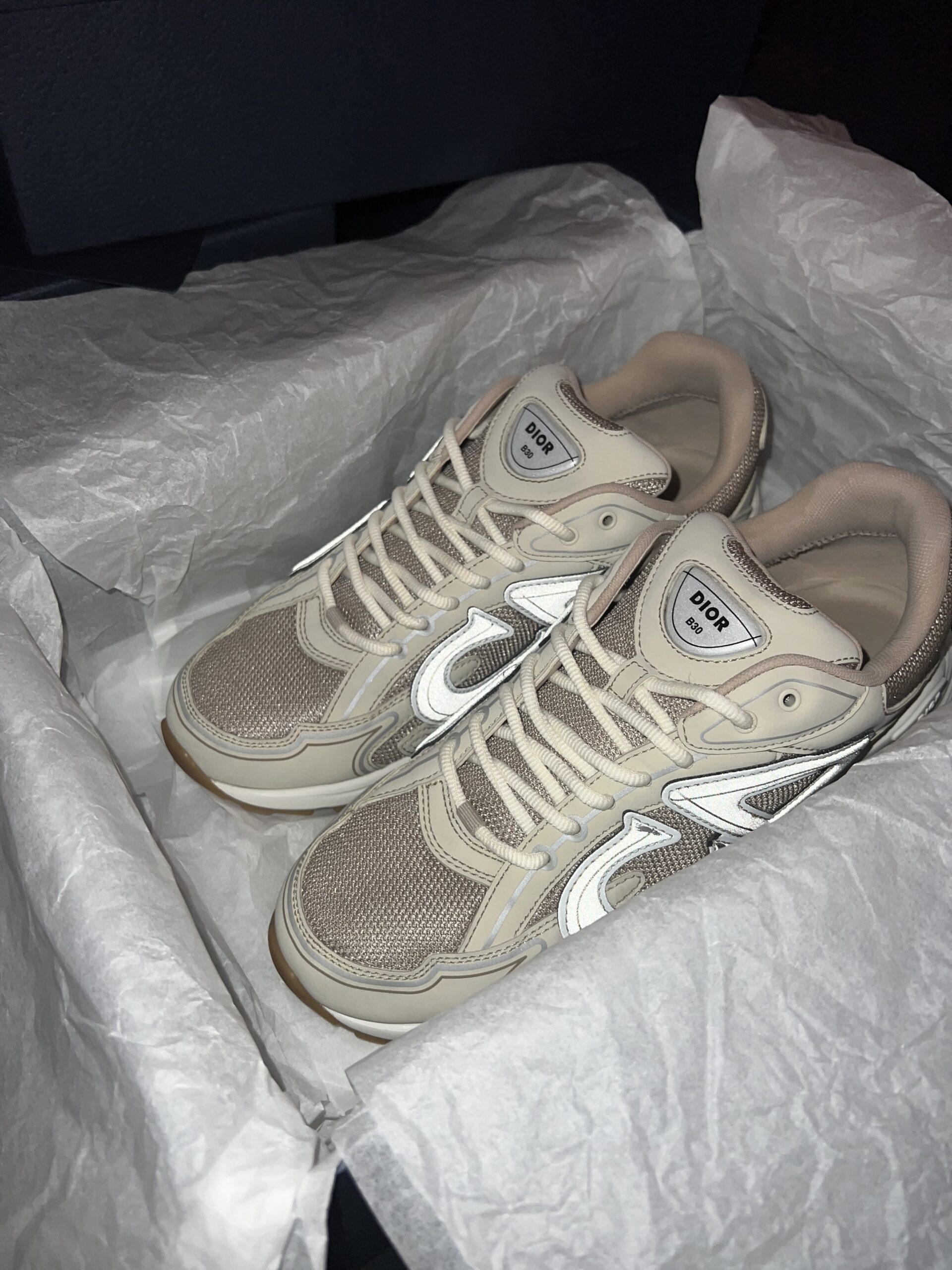 Christian Dior B30 (US 10) - Image 12