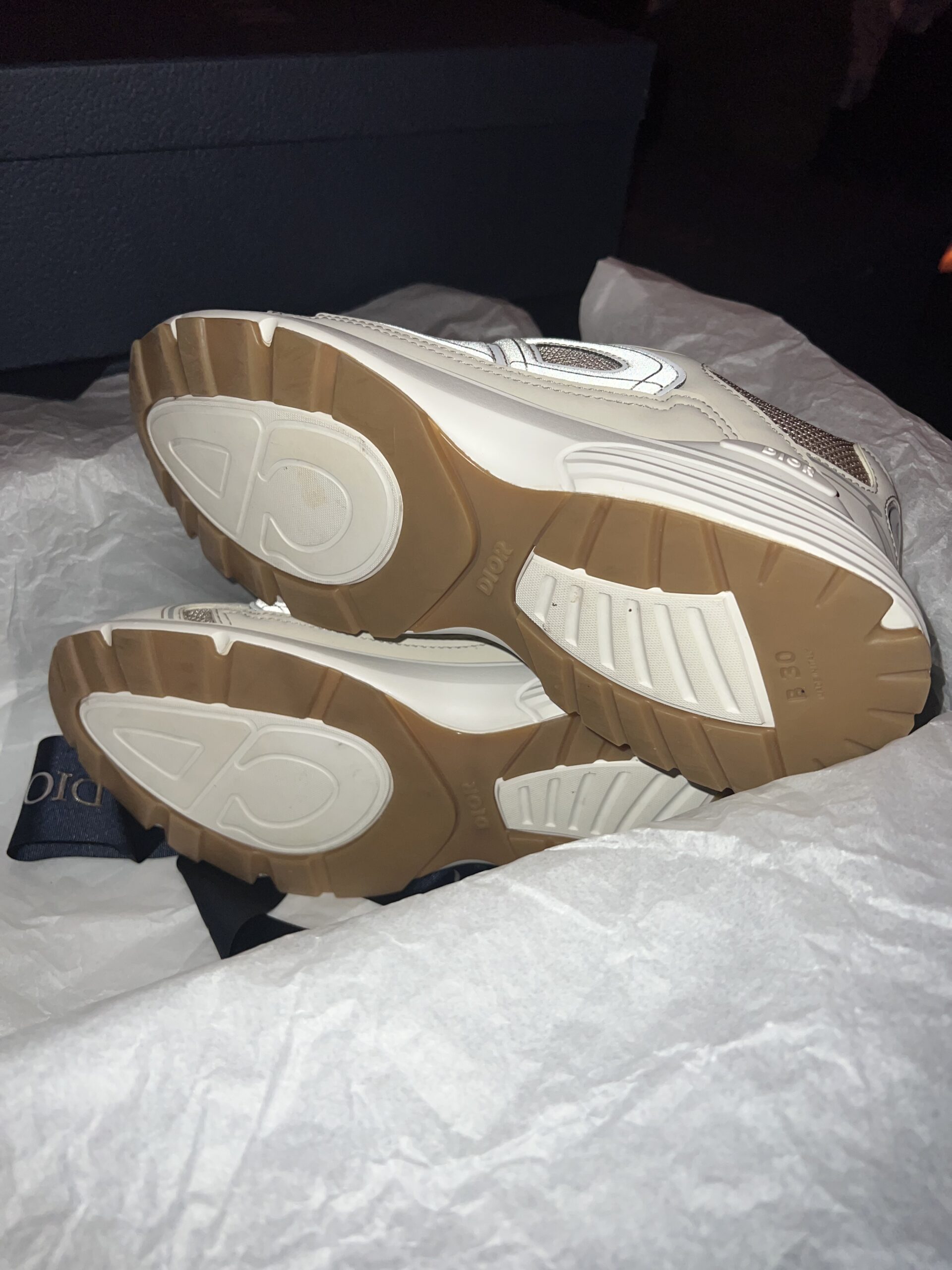 Christian Dior B30 (US 10) - Image 13