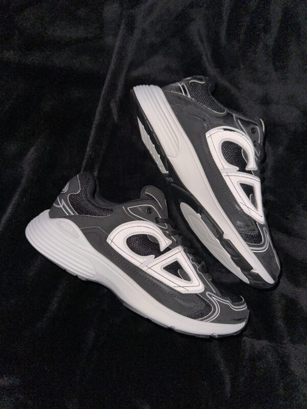 Christian Dior B30 (US 8)