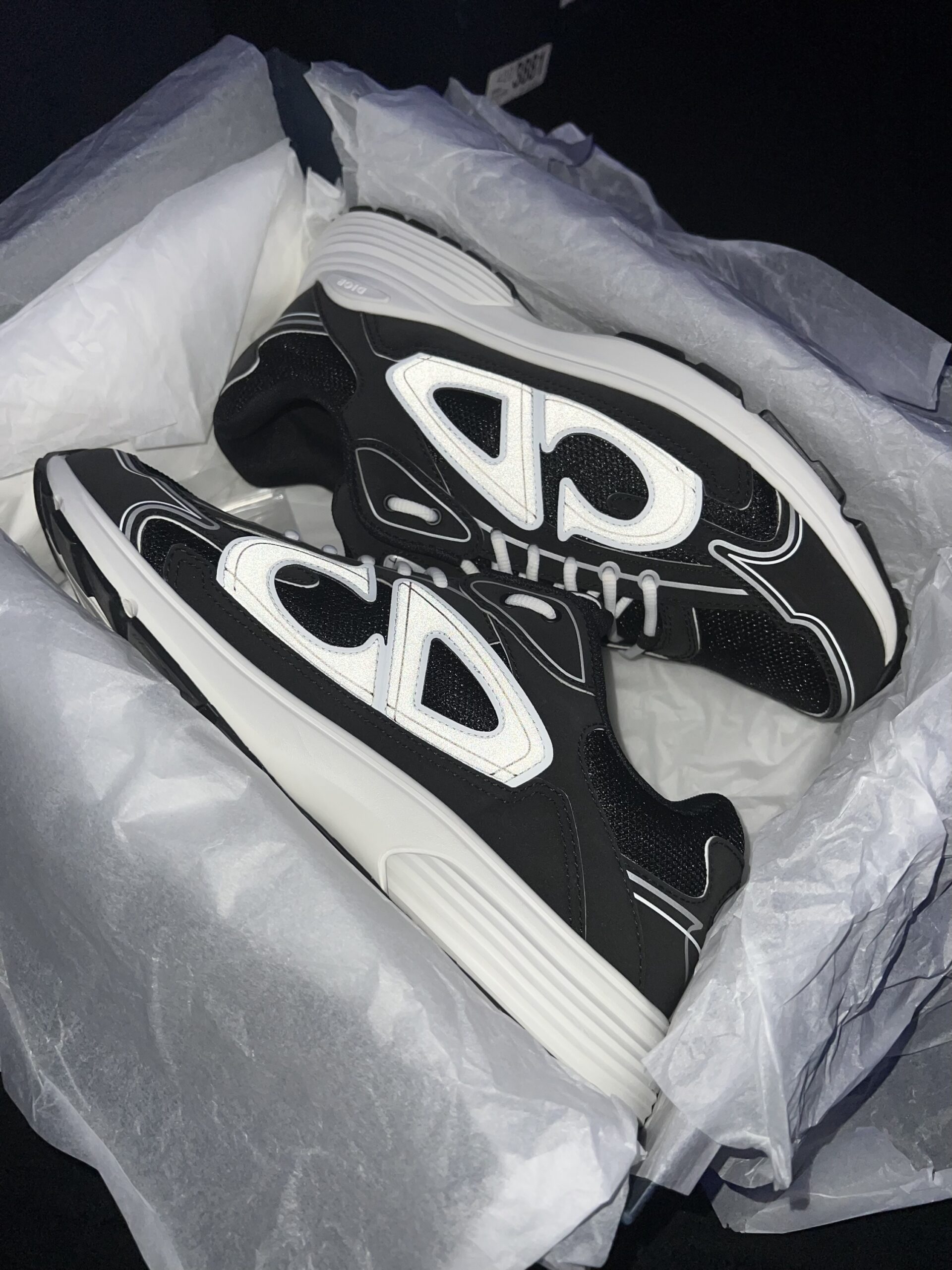 Christian Dior B30 (US 12) - Image 2