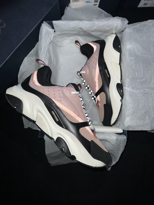 Christian Dior B22 (US 11)