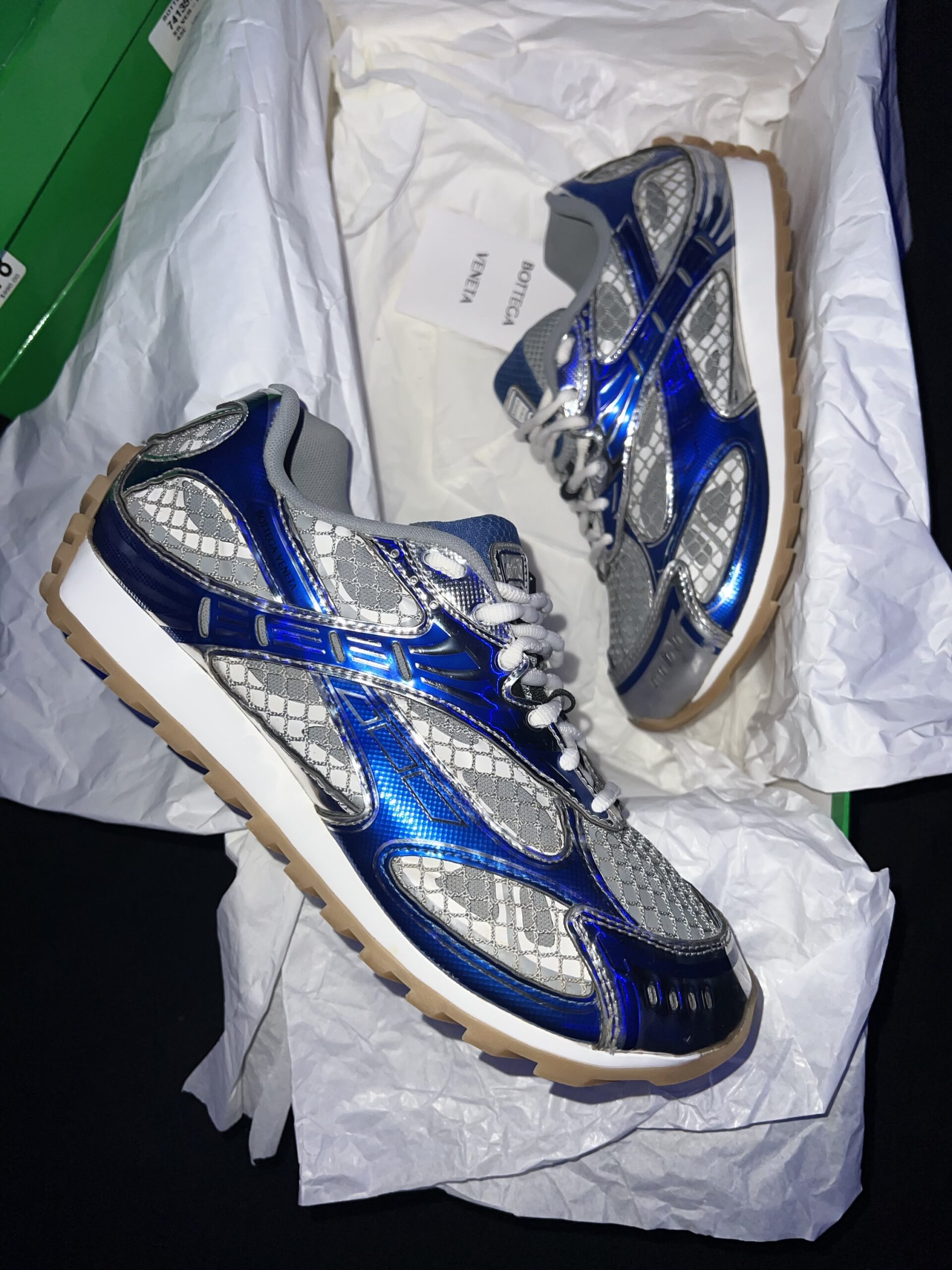 Bottega Veneta Orbit (US 10)