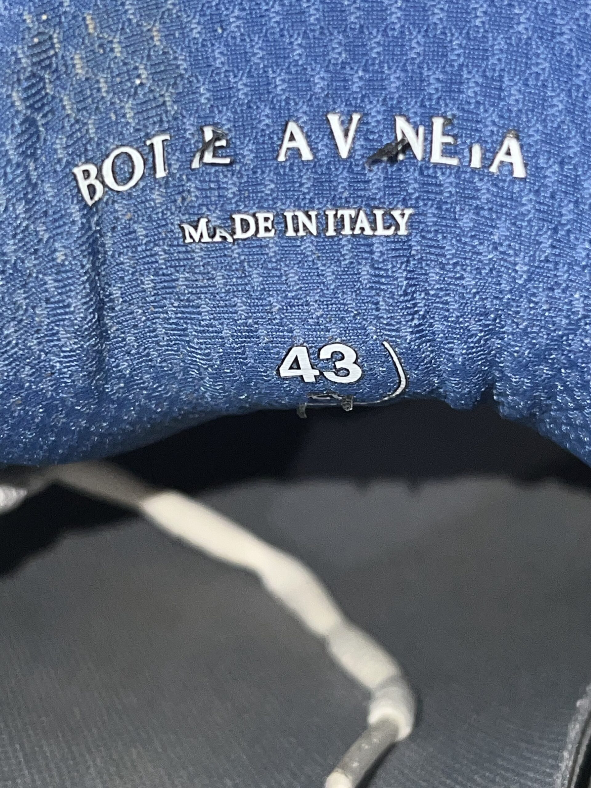 Bottega Veneta Orbit (US 10) - Image 19