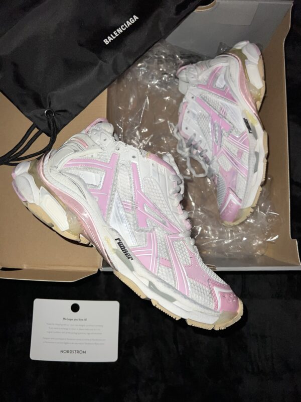 Balenciaga Runner (US 9)
