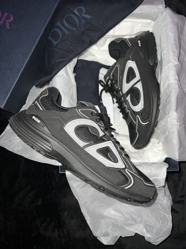 Christian Dior B30 (US 10)