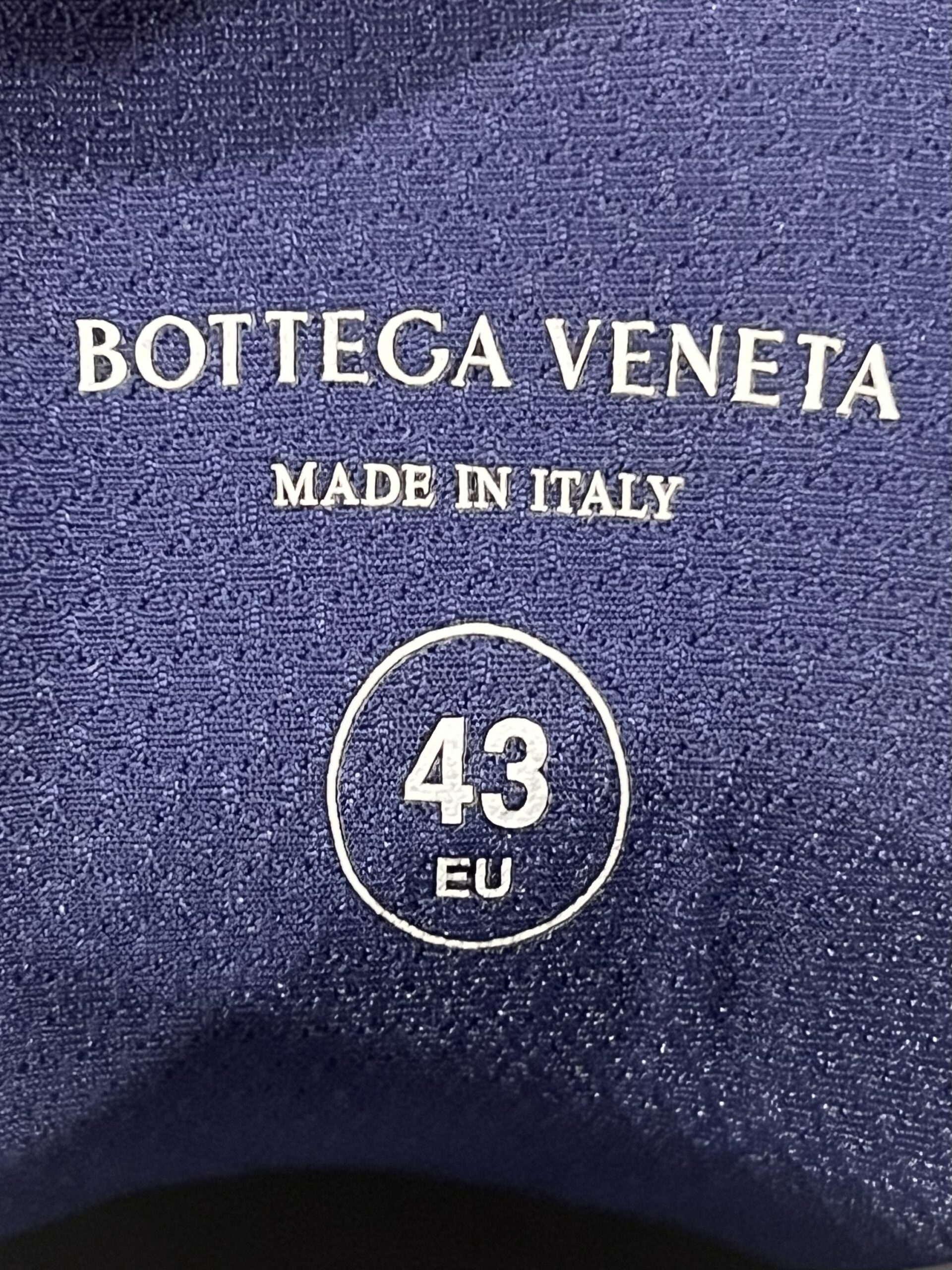 Bottega Veneta Orbit (US 10) - Image 19