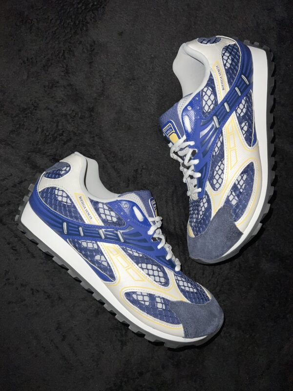 Bottega Veneta Orbit (US 10)