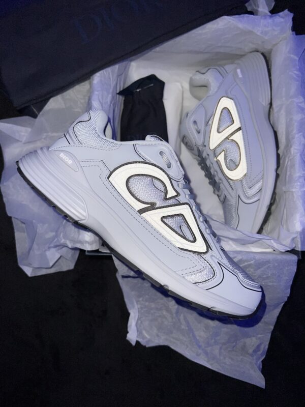 Christian Dior B30 (US 7)