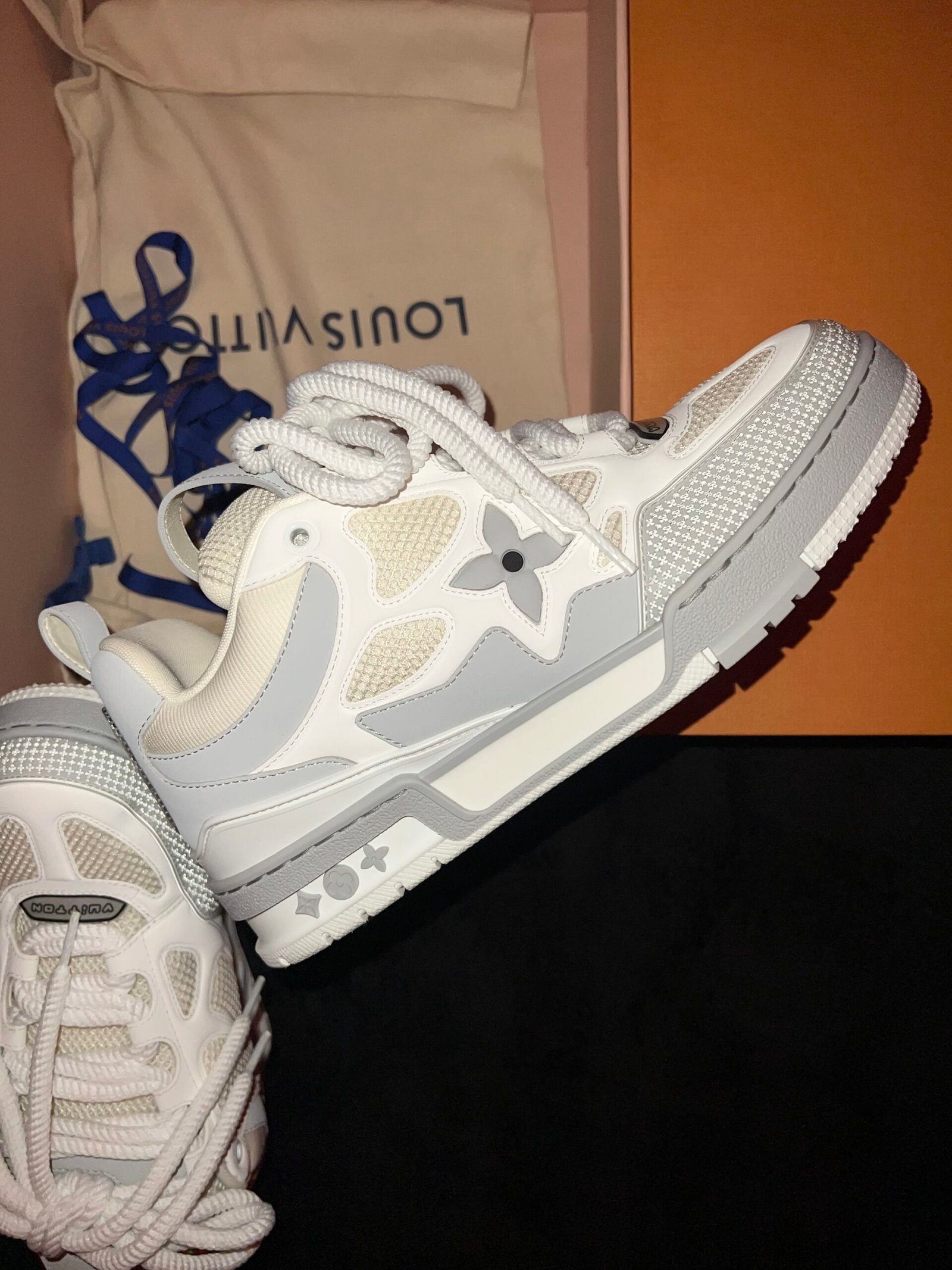 Louis Vuitton Skate (US 9) - Image 11