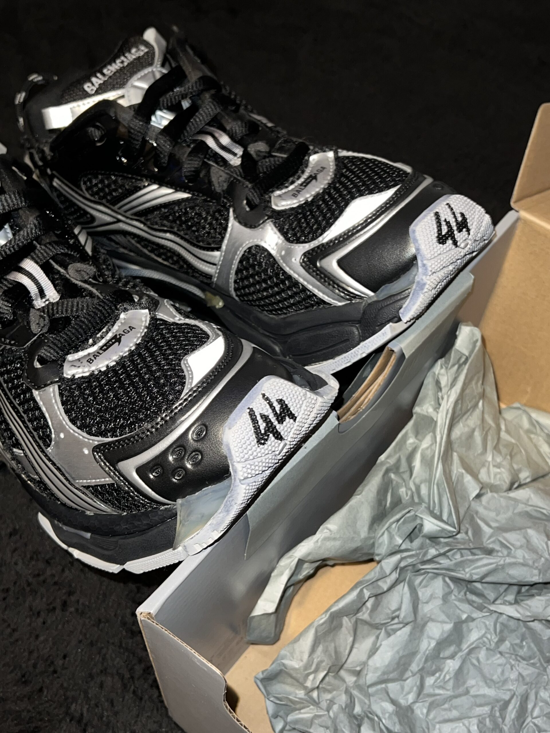 Balenciaga Runner v2 (US 11) - Image 12