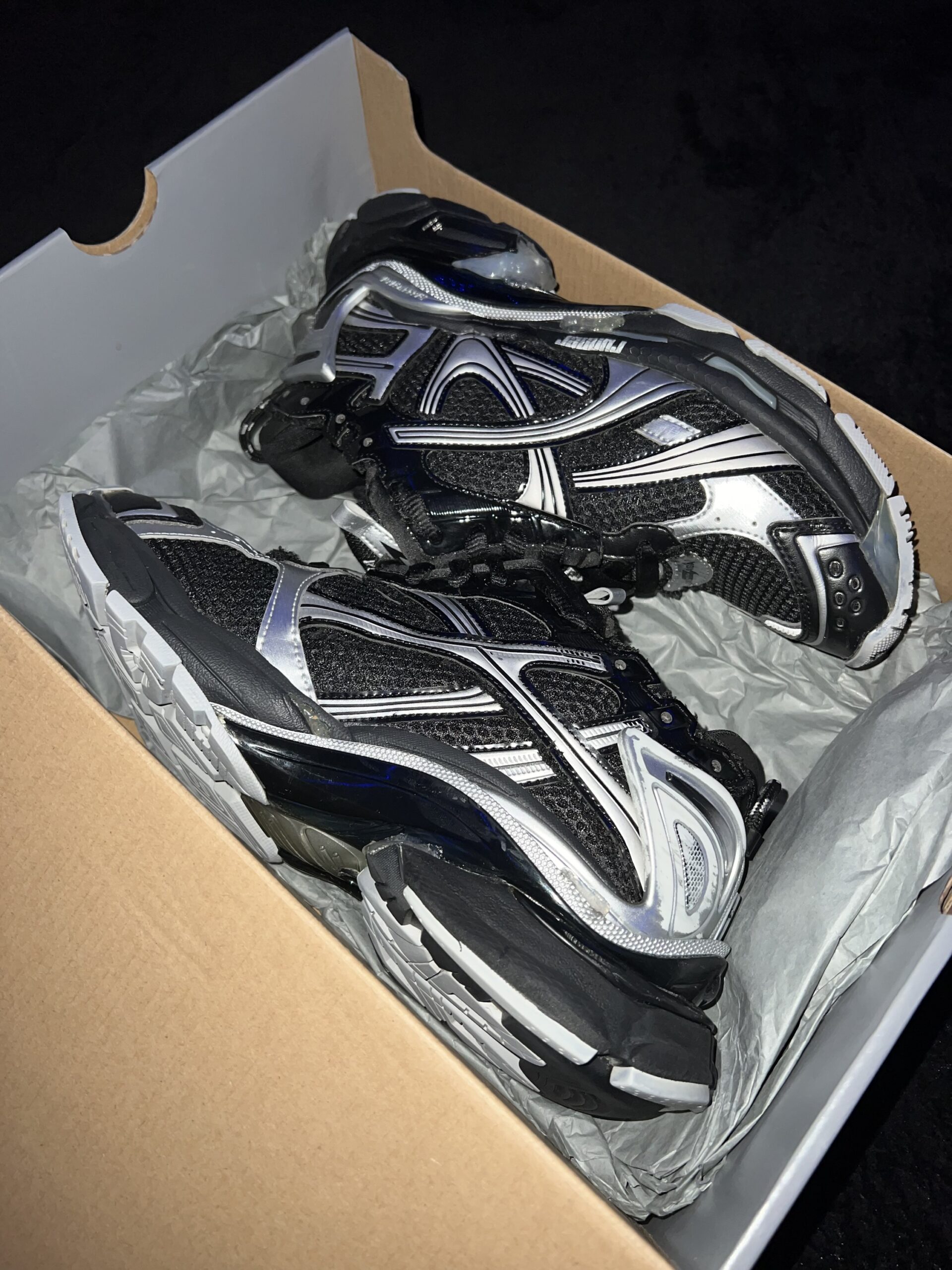 Balenciaga Runner v2 (US 9) - Image 2