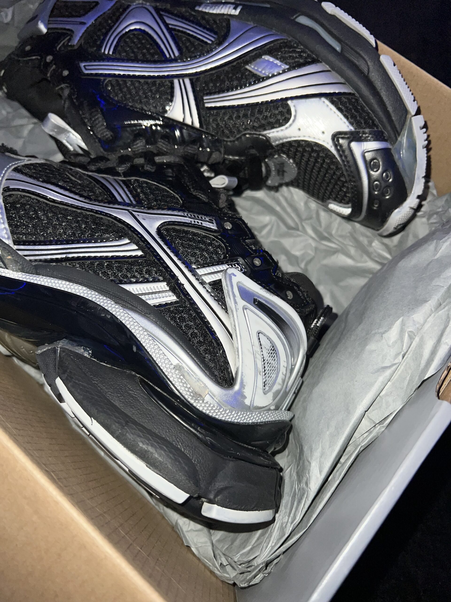 Balenciaga Runner v2 (US 9) - Image 3