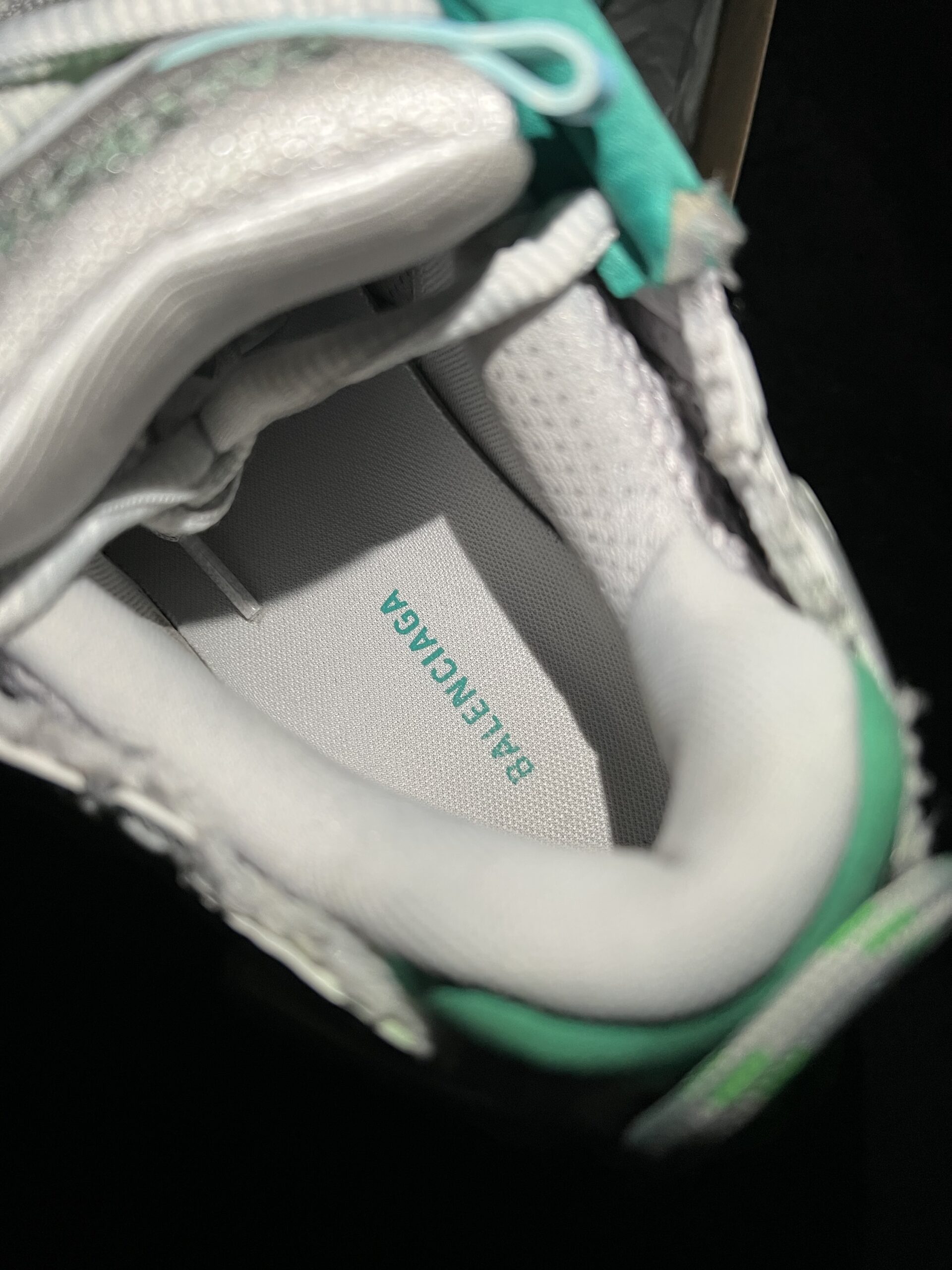 Balenciaga Runner v2 (US 8) - Image 16
