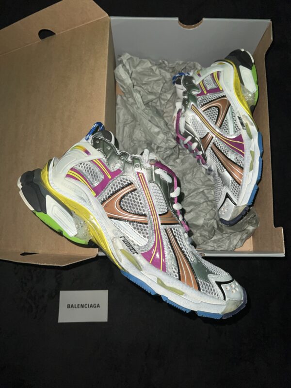 Balenciaga Runner v2 (US 11)