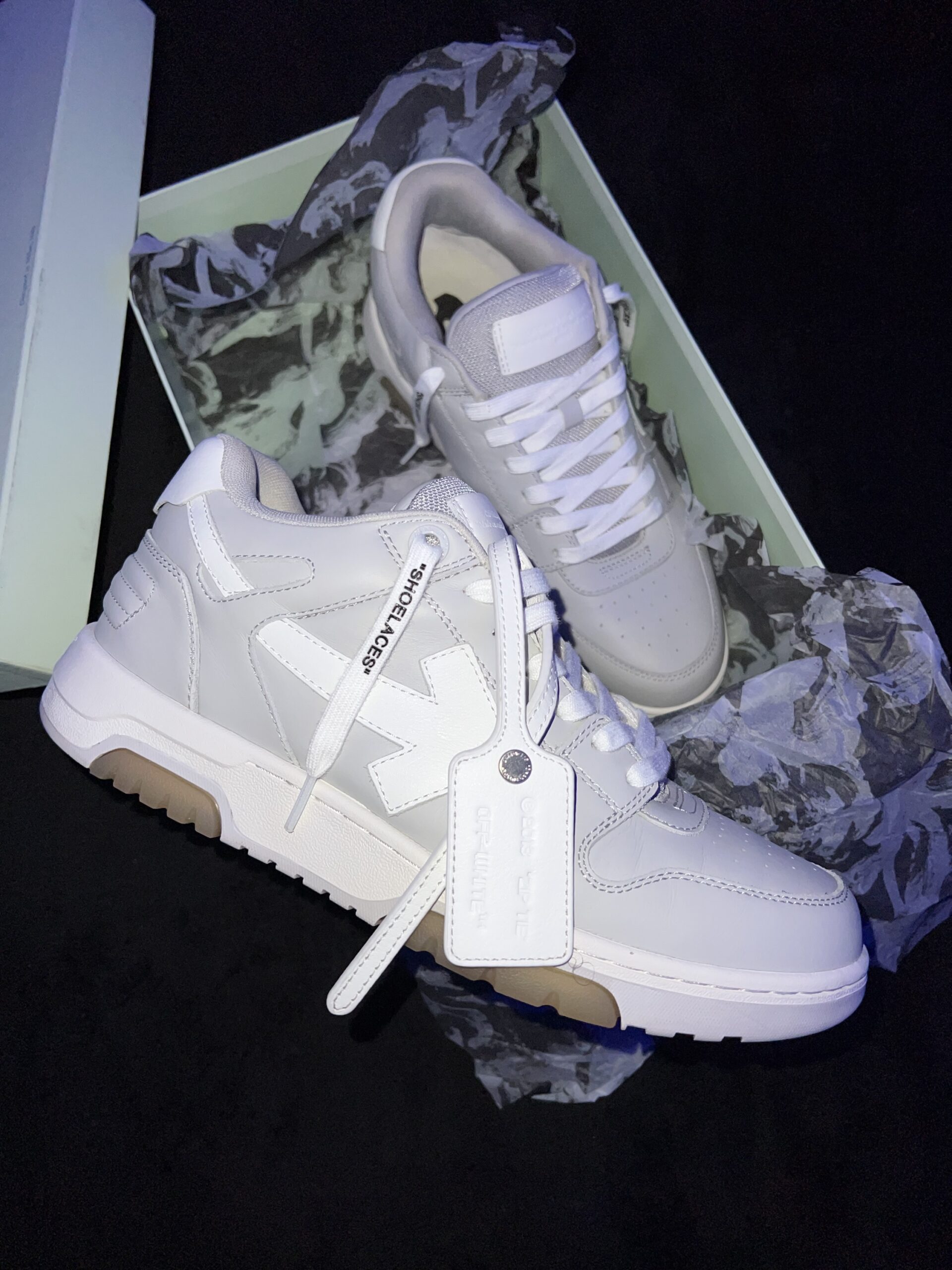 Off-White Out Of Office (US 10) - Image 5