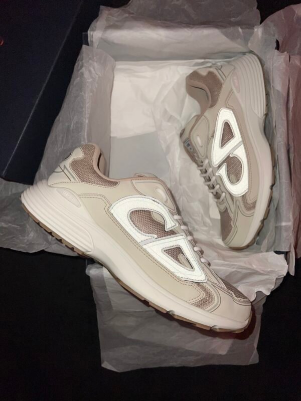Christian Dior B30 (US 12)