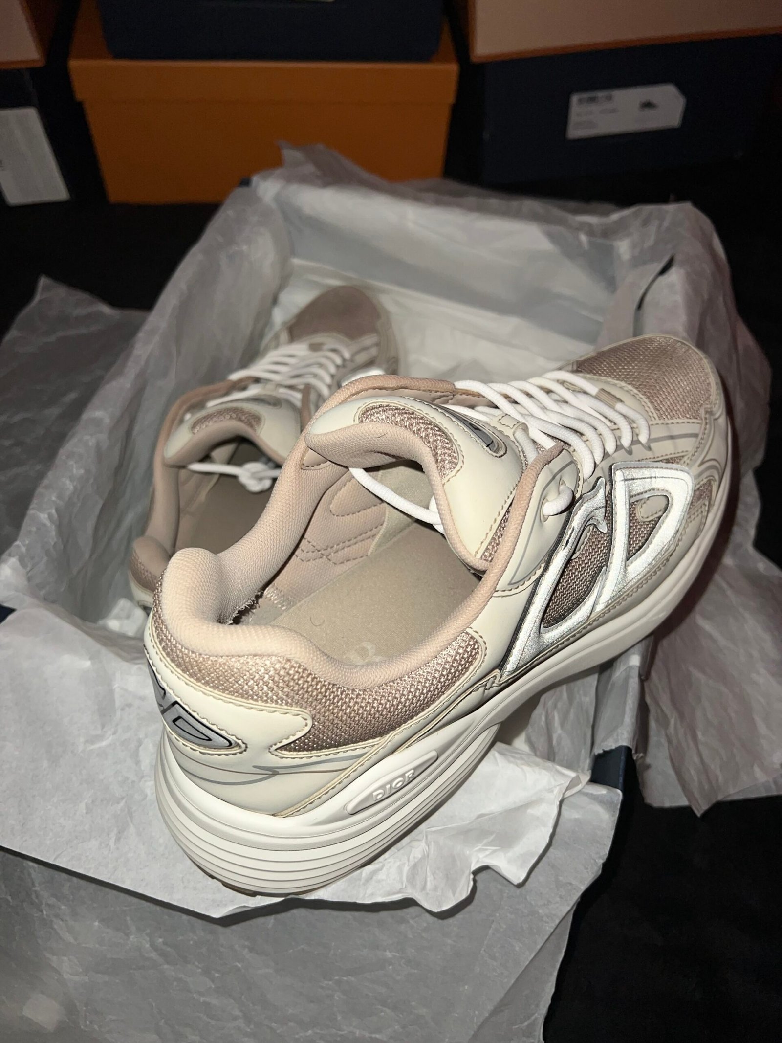 Christian Dior B30 (US 12) - Image 7