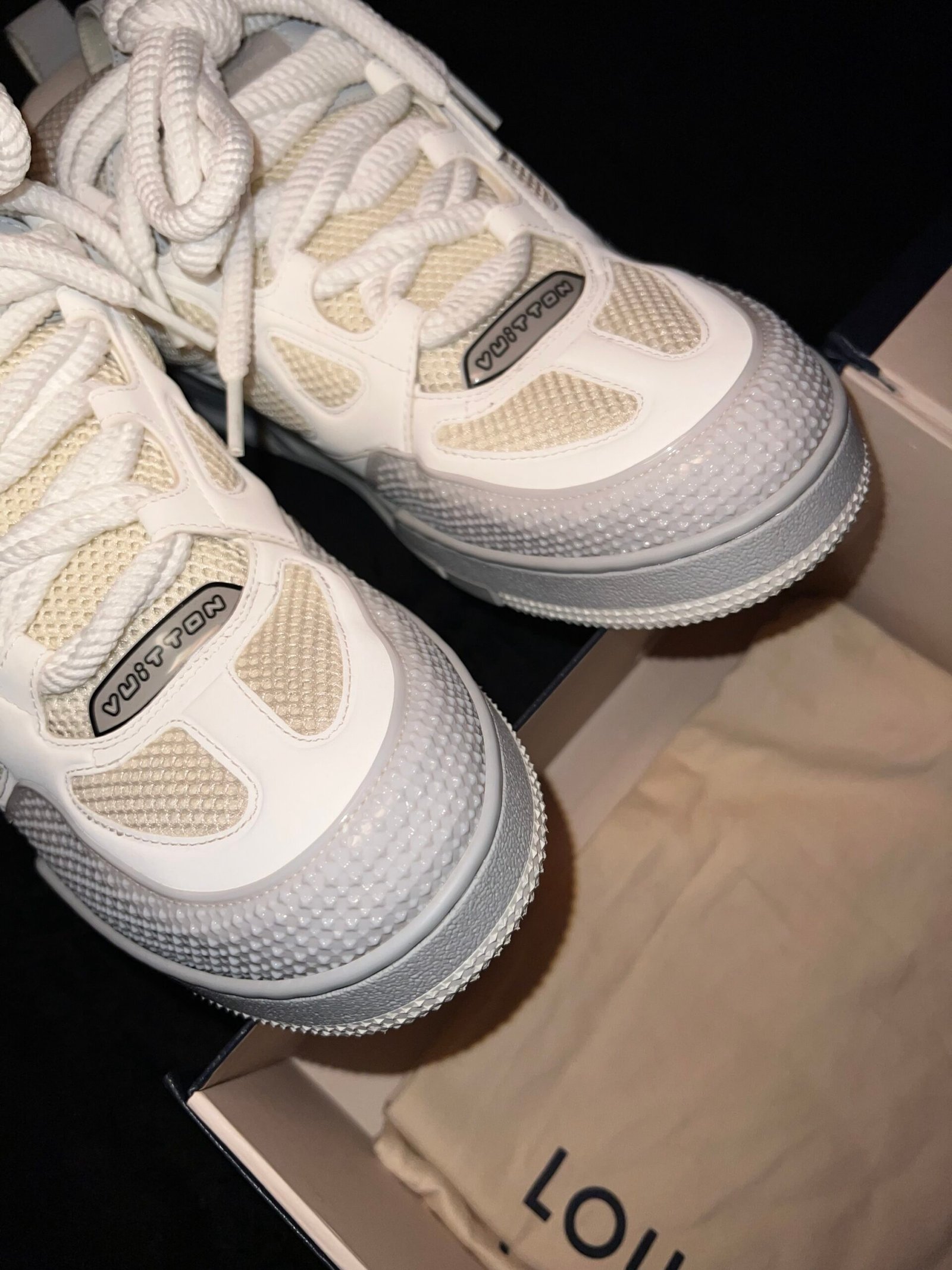 Louis Vuitton Skate (US 11) - Image 13