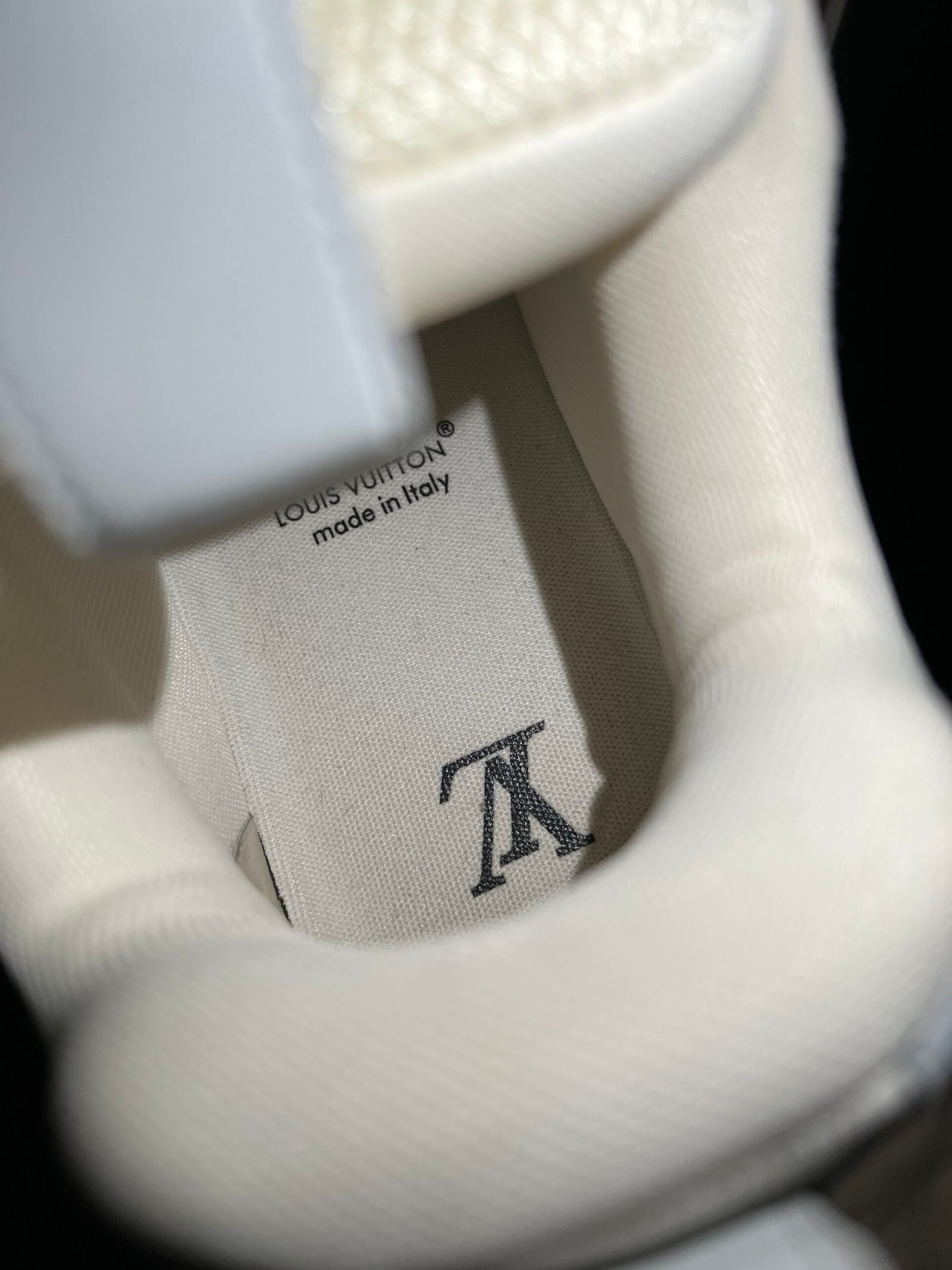 Louis Vuitton Skate (US 11) - Image 17